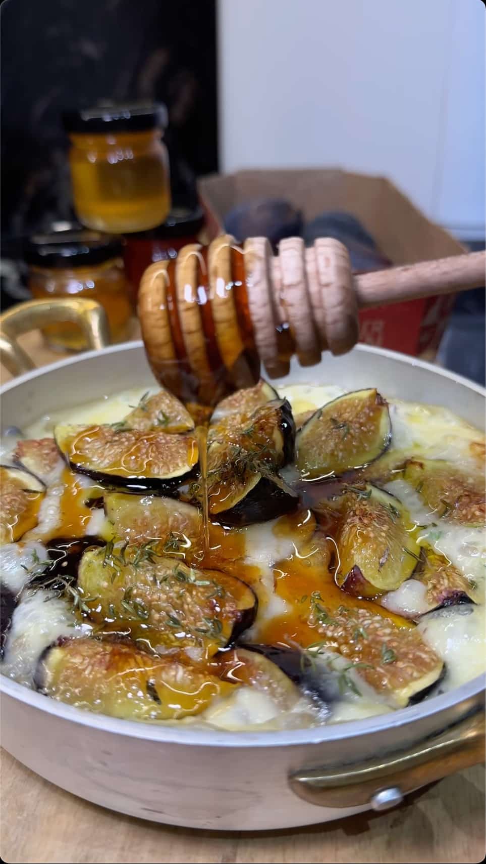 Baked Coulommiers with Figs