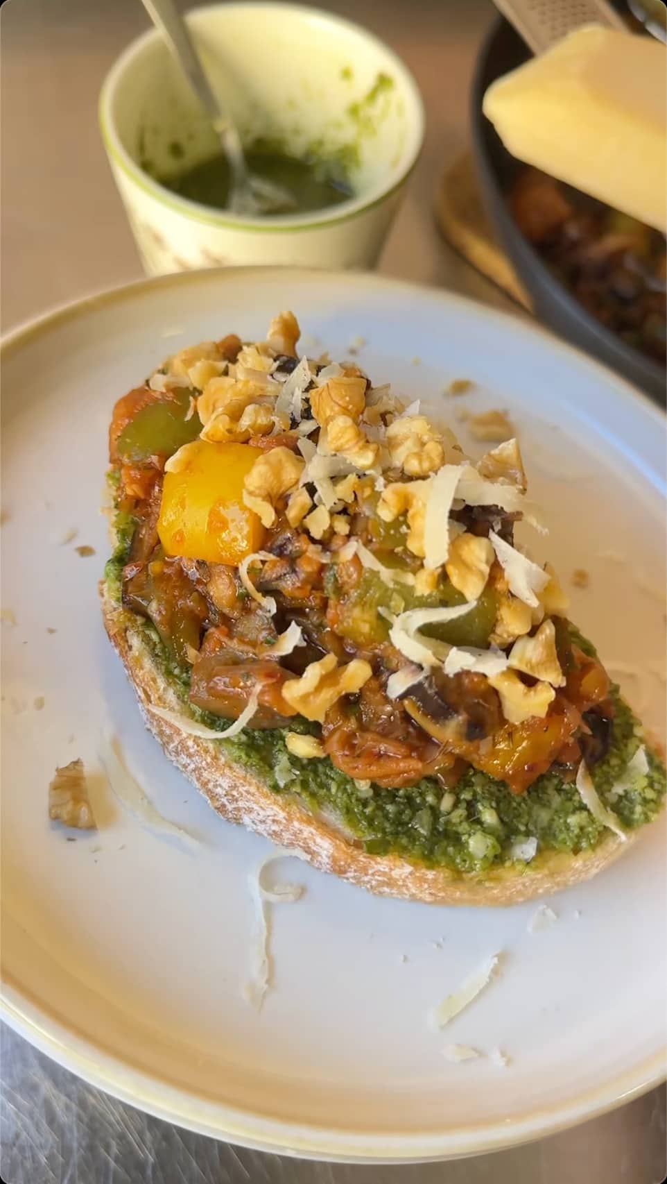 Bruschetta with vegetables