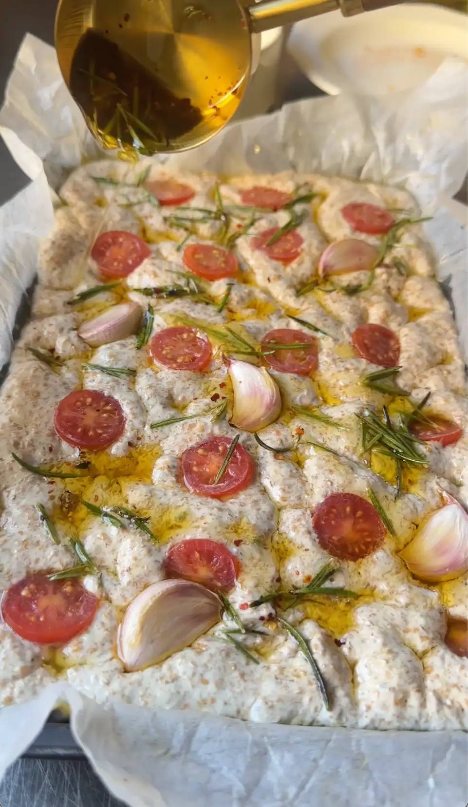 EASY NO KNEAD FOCACCIA (LONG FERMENT)