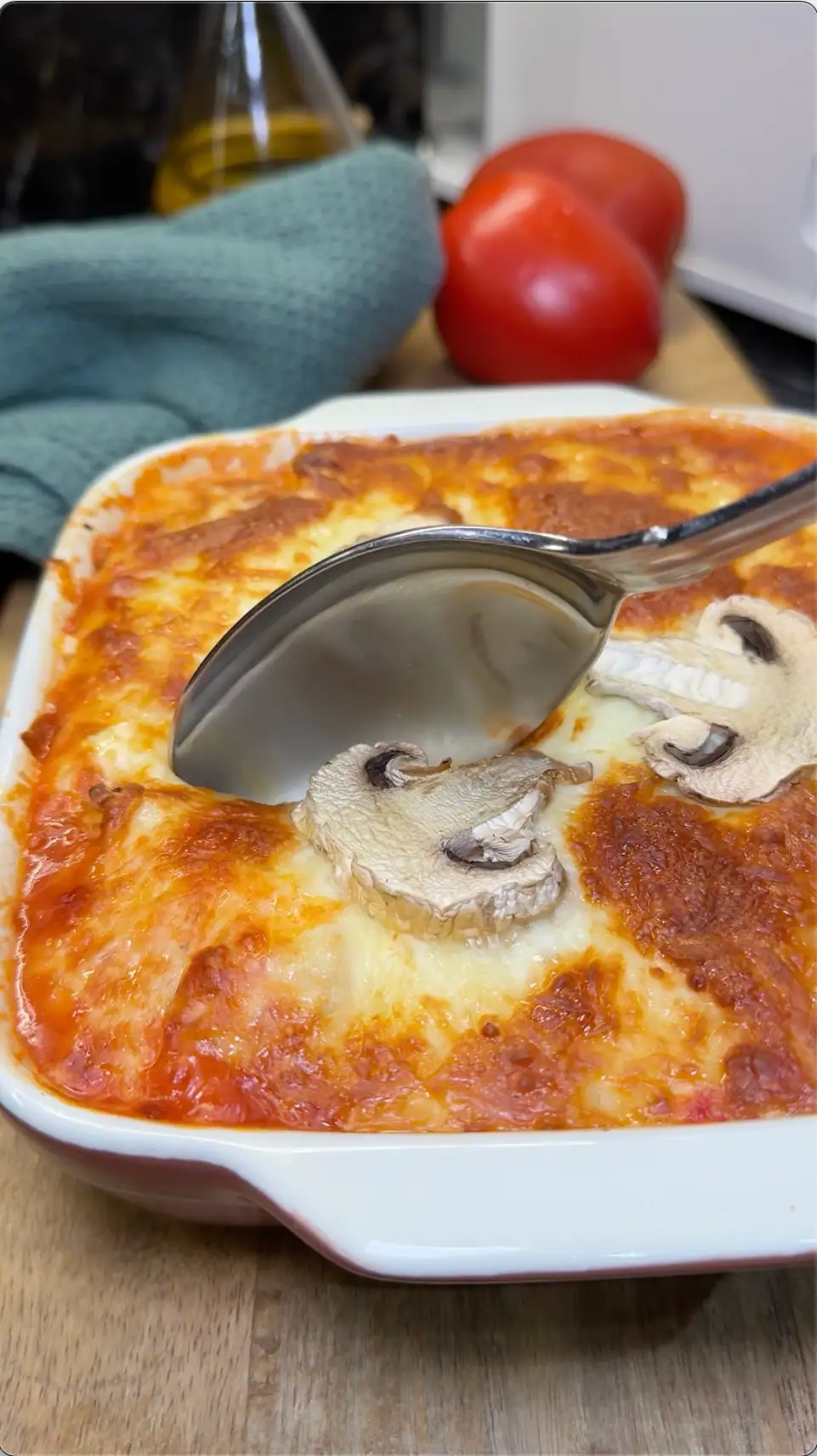 Baked Tortellini with Mushrooms and Tomato Sauce