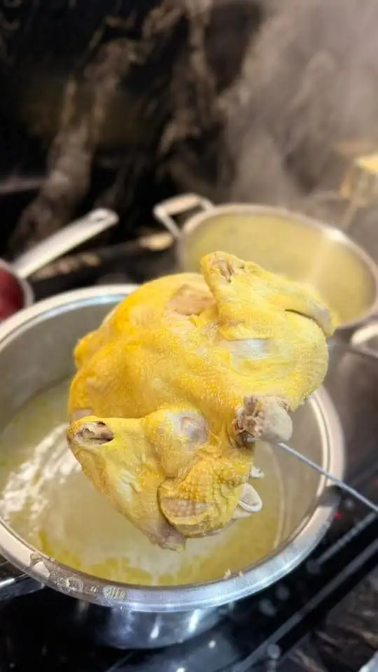 Classic Healing Chicken Broth